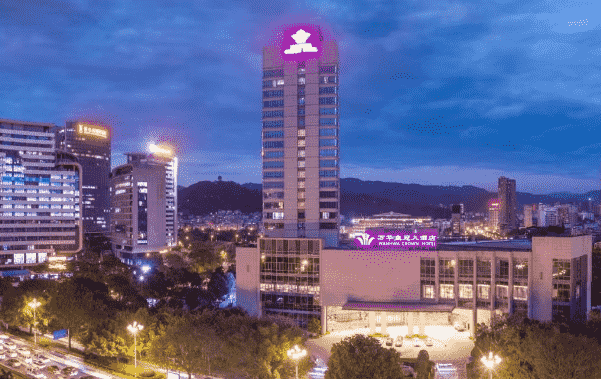 龙岩璞丽会消费 万华皇冠大酒店